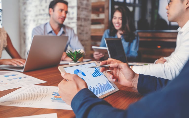 Growth marketing for B2B: how to scale wholesale without a sales team